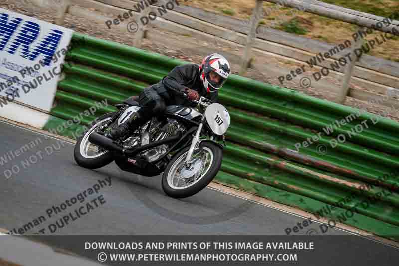 Vintage motorcycle club;eventdigitalimages;mallory park;mallory park trackday photographs;no limits trackdays;peter wileman photography;trackday digital images;trackday photos;vmcc festival 1000 bikes photographs